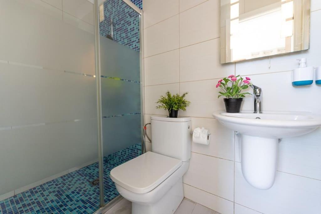 Beautiful Duplex In 3 Minutes Walking To The Beach In Playa De Las Americas Exterior photo